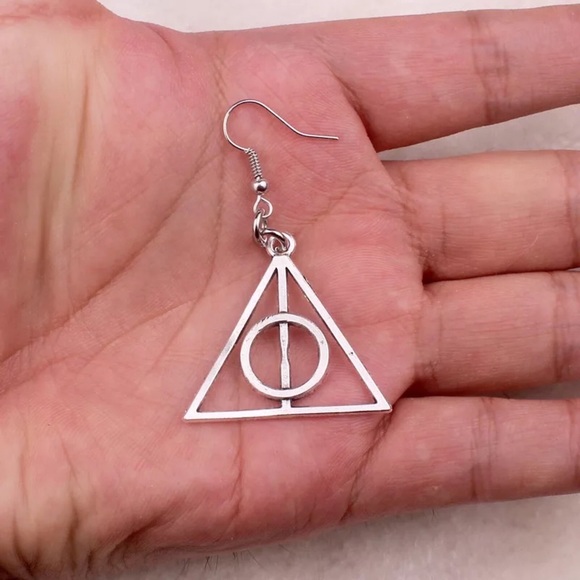 Harry Potter Deathly Hallows Silver Triangular Earrings - Picture 7 of 9